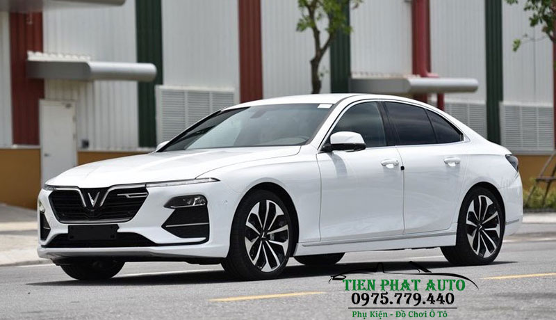 Cua-hit-o-to-cho-xe-Vinfast-Lux-A2_0-tienphatauto-1