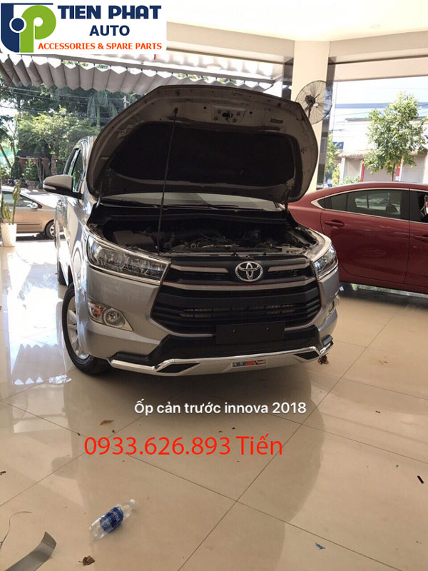 Ốp cản trước cho Toyota Innova 2018