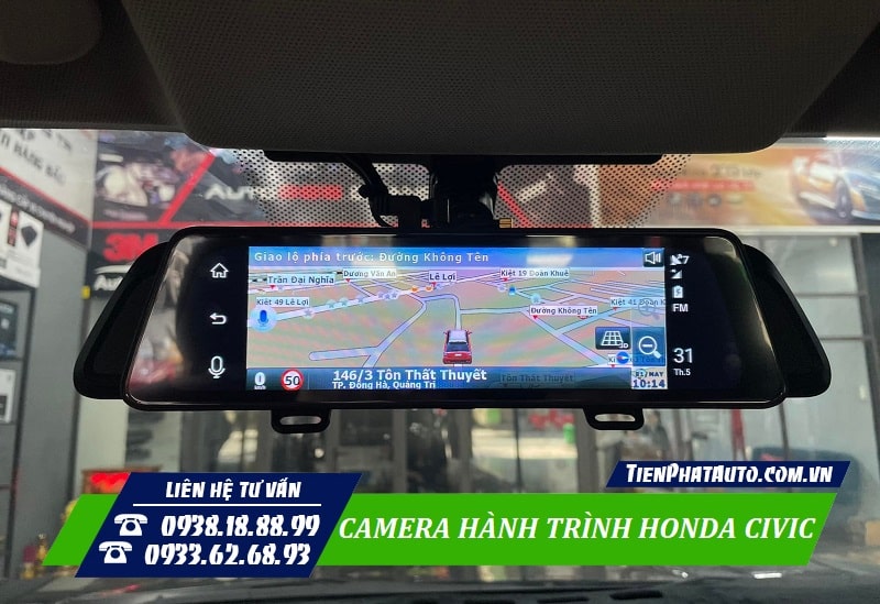Camera hành trình Honda Civic tích hợp bản đồ chỉ đường tiện lợi