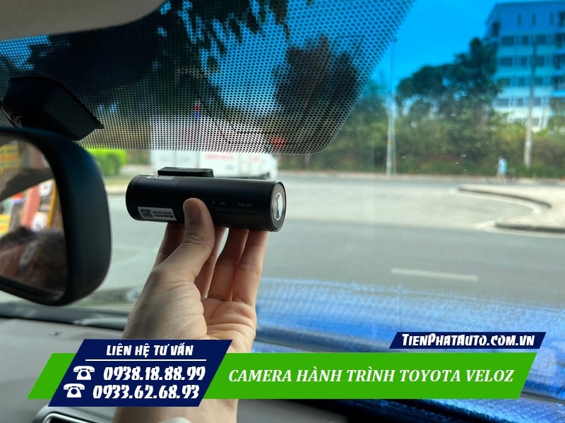 Tiến Phát Auto chuyên lắp camera hành trình cho Toyota Veloz tại TPHCM