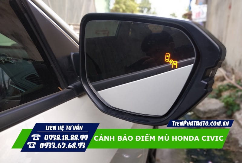 Cảnh báo điểm mù loại tích hợp trên gương xe Honda Civic