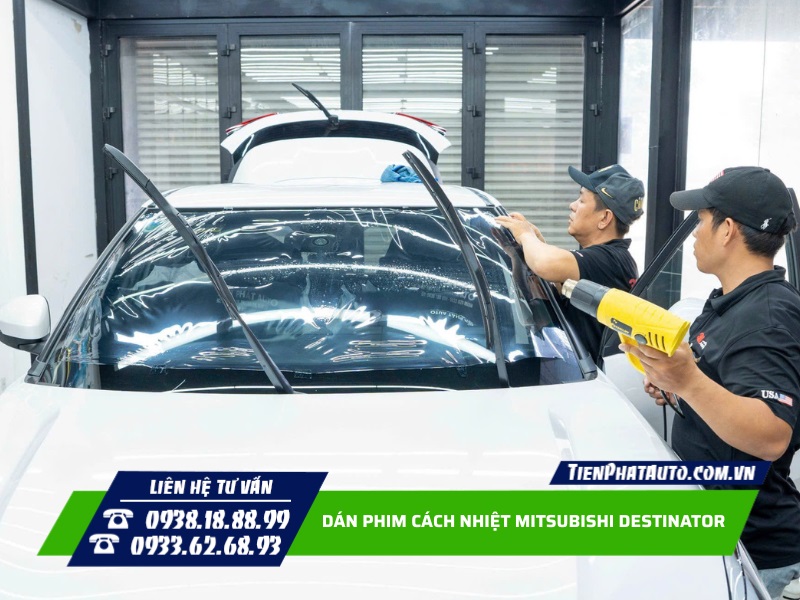 Dán phim Mitsubishi Destinator giúp mang lại nhiều sự tiện lợi