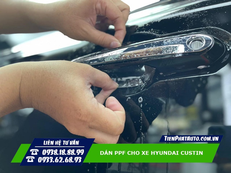 Dán PPF cho xe Hyundai Custin giúp bảo vệ lớp sơn nguyên bản của xe