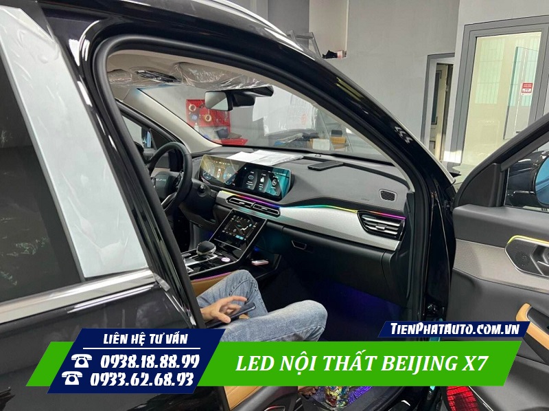 Beijing X7 nổi bật hơn khi nâng cấp đèn LED nội thất bên trong xe