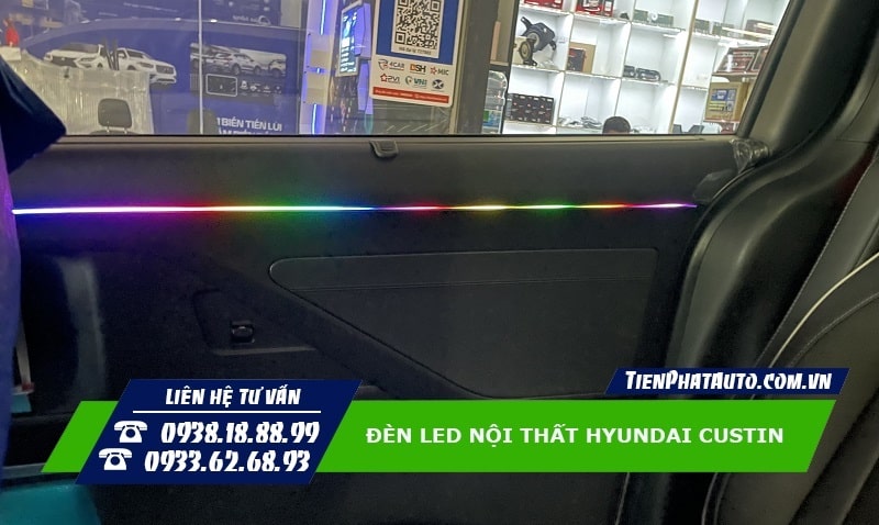 Hình ảnh LED nội thất cho xe Hyundai Custin vị trí cửa hàng sau