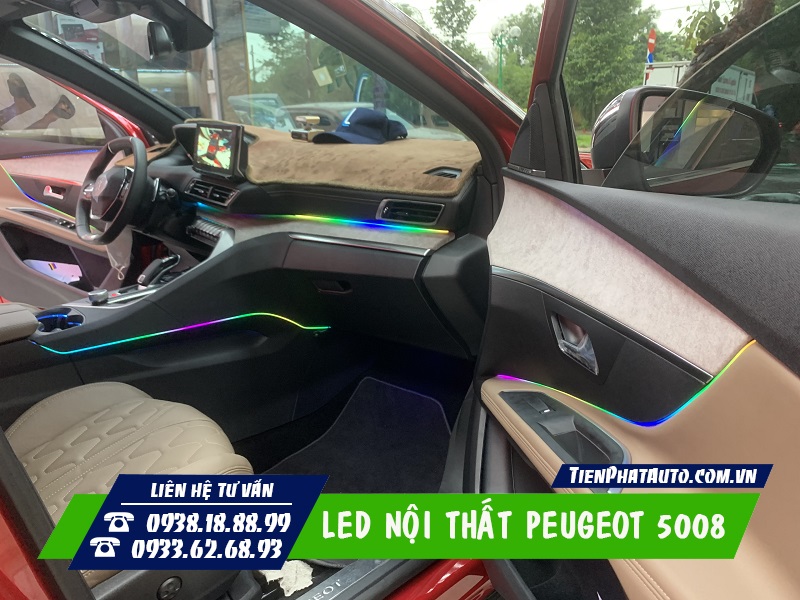 Đèn LED nội thất Peugeot 5008 có nhiều màu sắc để bạn lựa chọn
