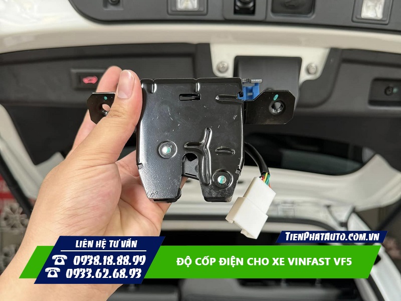 Cốp điện VF5 được thi công lắp Zin, có chóng kẹt thông minh