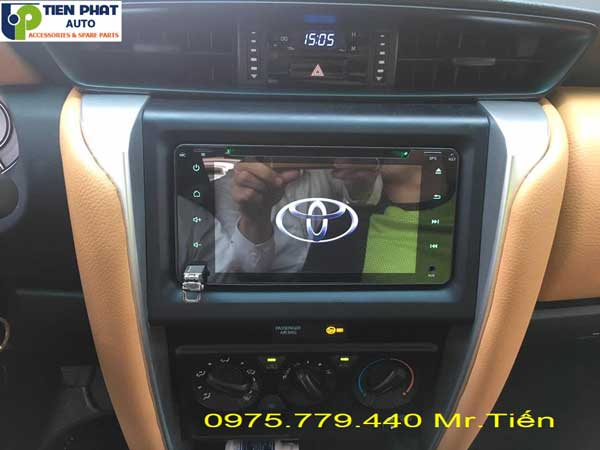 cung cap man hinh dvd android cho fortuner 2017 tai tphcm
