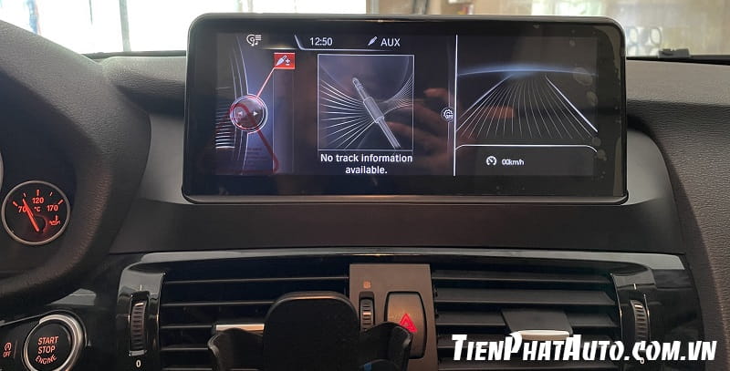 Màn hình BMW chạy Android tích hợp chức năng ra lệnh giọng nói thông minh