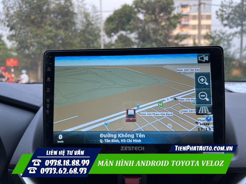 Màn hình Toyota Veloz tích hợp chỉ đường và cảnh báo giao thông
