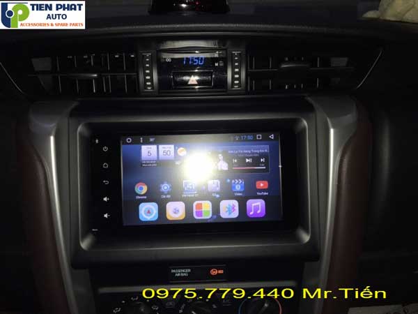 man hinh dvd android 6.0 cho fortuner 2017