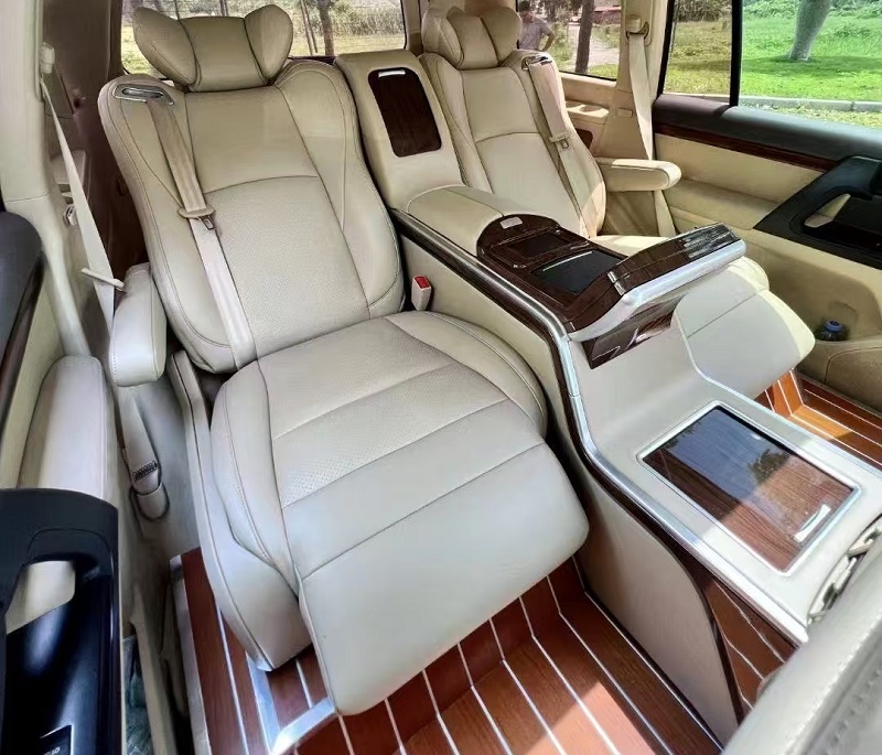 Mẫu ghế Limousine cho dòng xe SUV (mẫu số 3)
