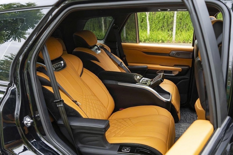 Mẫu ghế Limousine cho dòng xe SUV (mẫu số 9)