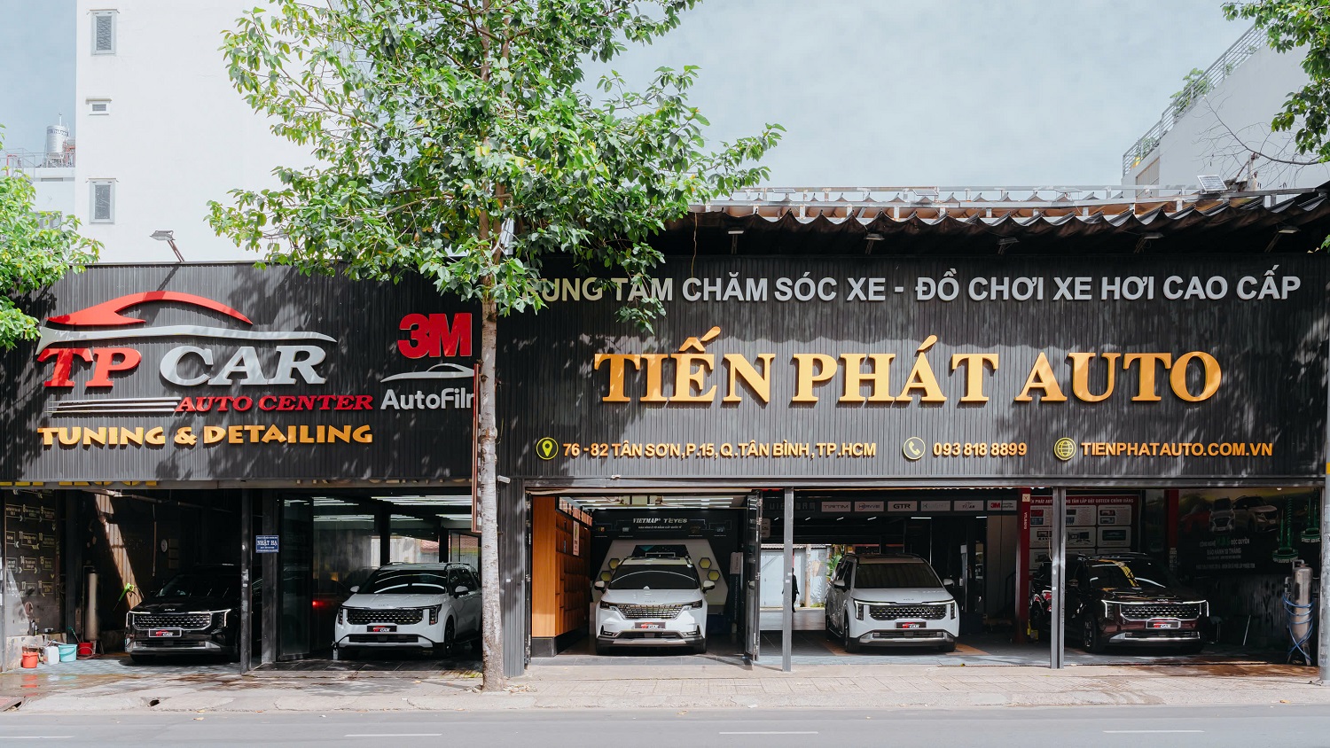Tiến Phát Auto trung tâm chuyên nâng cấp độ Limousine cho Carnival