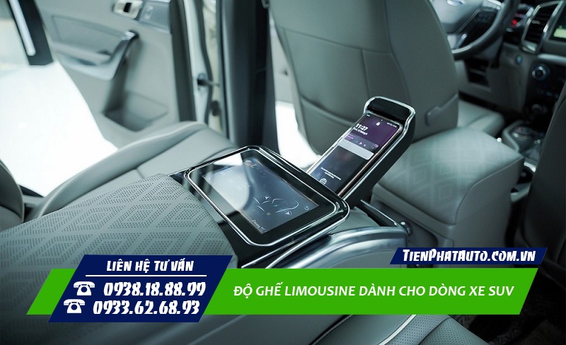 Ngoài chỉnh các chức năng bằng nút bấm thì ghế còn có màn hình chỉnh cảm ứng