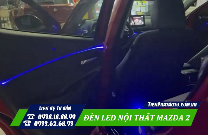 Đèn LED nội thất Mazda 2 có 64 màu dễ dàng tùy chỉnh theo sở thích