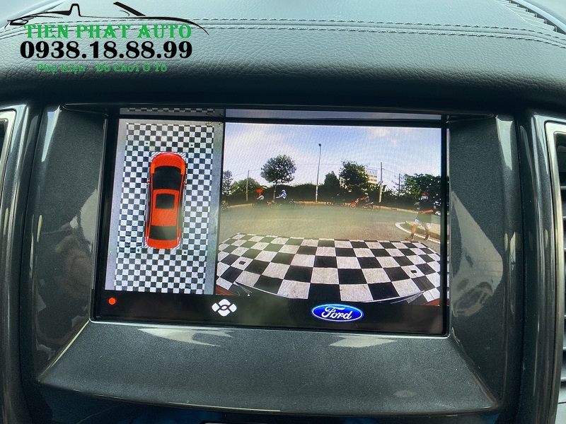 Màn hình hiển thị camera phía trước xe